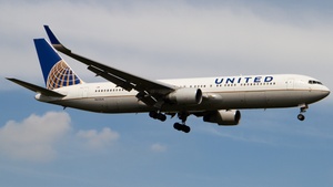 Photo of N652UA - Boeing 767-322(ER) operated by United Airlines