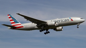 Photo of N762AN - Boeing 777-223(ER) operated by American Airlines