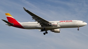 Photo of EC-LUK - Airbus A330-302 operated by Iberia