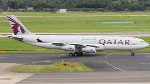 Photo of A7-HHK - Airbus A340-211 operated by Qatar Amiri Flight