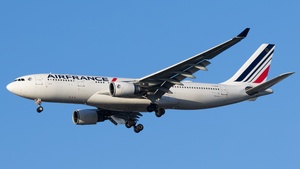 Photo with serial 584 - Airbus A330-203