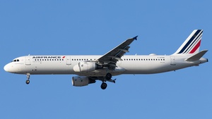 Photo with serial 3399 - Airbus A321-212