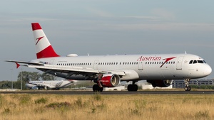 OE-LBA - Airbus A321-111