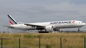 Photo of F-GSQL - Boeing 777-328(ER) operated by Air France