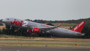 Photo of G-SUNW - Airbus A321-251NX operated by Jet2