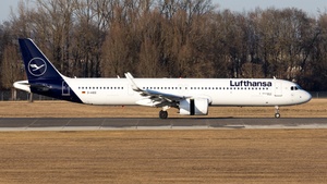 Photo of D-AIEE - Airbus A321-271NX operated by Lufthansa