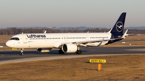 Photo of D-AIEH - Airbus A321-271NX operated by Lufthansa
