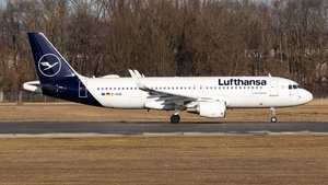 Photo of D-AIUE - Airbus A320-214 operated by Lufthansa
