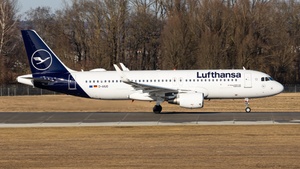 Photo of D-AIUO - Airbus A320-214 operated by Lufthansa