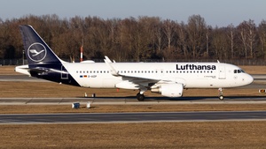 Photo of D-AIZP - Airbus A320-214 operated by Lufthansa