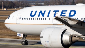 Photo of N78003 - Boeing 777-224(ER) operated by United Airlines