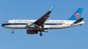 Photo of B-9958 - Airbus A320-232 operated by China Southern Airlines
