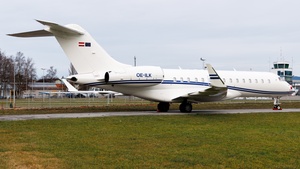 Photo of OE-ILK - Bombardier Global Express XRS operated by Laudamotion Executive