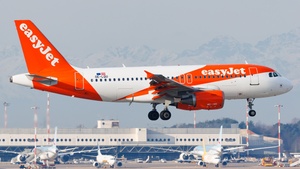 Photo of OE-LQU - Airbus A319-111 operated by easyJet Europe