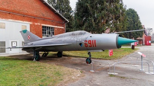 Photo of 6911 - Mikoyan-Gurevich MiG-21PFM Fishbed-F
