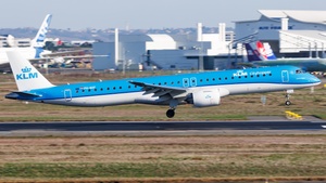 Photo of PH-NXF - Embraer ERJ-195-E2 operated by KLM Cityhopper
