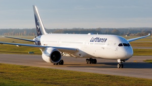 Photo of D-ABPA - Boeing 787-9 Dreamliner operated by Lufthansa