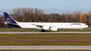 Photo of D-AIHI - Airbus A340-642 operated by Lufthansa