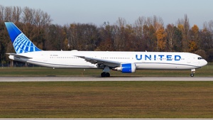Photo of N76065 - Boeing 767-424(ER) operated by United Airlines