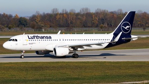 Photo of D-AIWD - Airbus A320-214 operated by Lufthansa