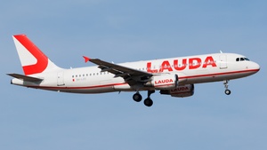 Photo of 9H-LOS - Airbus A320-214 operated by Lauda Europe