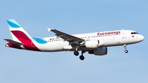 Photo of D-ABHC - Airbus A320-214