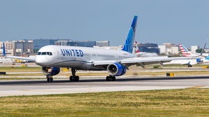 Photo of N78866 - Boeing 757-33N operated by United Airlines