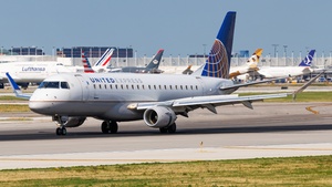 Photo of N153SY - Embraer ERJ-175LR operated by United Express (opb SkyWest Airlines)