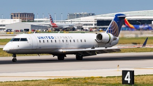 Photo of N903EV - Bombardier CRJ-200LR operated by United Express (opb SkyWest Airlines)
