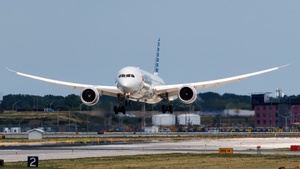 Photo of N822AN - Boeing 787-9 Dreamliner operated by American Airlines