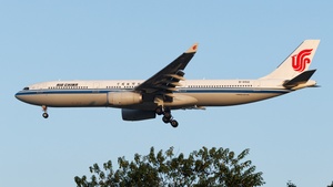 Photo of B-6512 - Airbus A330-343 operated by Air China