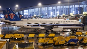 Photo of B-6816 - Airbus A320-232 operated by China Southern Airlines