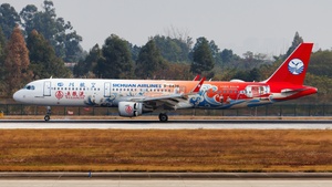 Photo of B-8438 - Airbus A321-211 operated by Sichuan Airlines