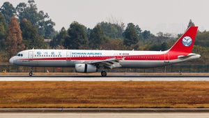 Photo of B-6598 - Airbus A321-231 operated by Sichuan Airlines