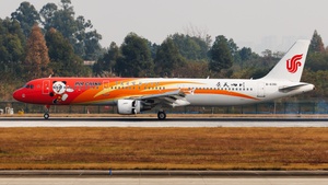 Photo of B-6361 - Airbus A321-213 operated by Air China