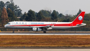 Photo of B-6836 - Airbus A321-231 operated by Sichuan Airlines