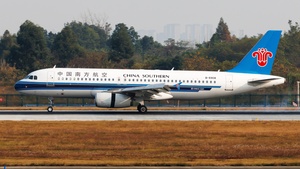 Photo of B-6908 - Airbus A320-232 operated by China Southern Airlines