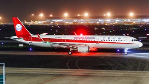Photo of B-8602 - Airbus A321-211 operated by Sichuan Airlines