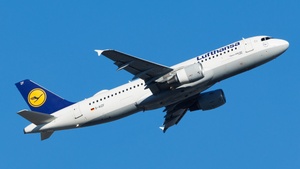D-AIZF - Airbus A320-214