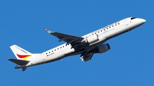 Photo of D-AWSI - Embraer ERJ-190LR operated by KLM Cityhopper (opb German Airways)