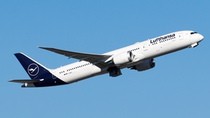 Photo of D-ABPC - Boeing 787-9 Dreamliner operated by Lufthansa