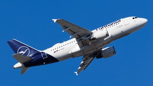Photo of D-AILE - Airbus A319-114 operated by Lufthansa