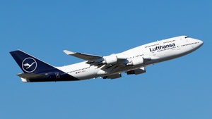 Photo of D-ABVY - Boeing 747-430 operated by Lufthansa