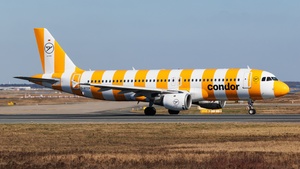 Photo of D-ATCH - Airbus A320-212 operated by Condor