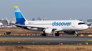 Photo of D-AIUS - Airbus A320-214 operated by Discover Airlines