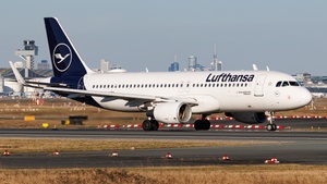 Photo of D-AIZS - Airbus A320-214 operated by Lufthansa
