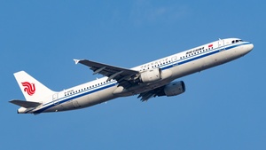 Photo of B-6596 - Airbus A321-213 operated by Air China