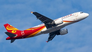 Photo of B-LPV - Airbus A320-214 operated by Hong Kong Airlines