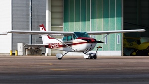 Photo of D-EUCO - Cessna 172N Skyhawk II operated by Flugschule NUF Neubrandenburg
