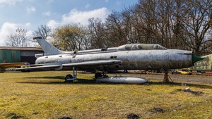Photo of 07 - Sukhoi Su-7U Moujik operated by Soviet Air Forces
